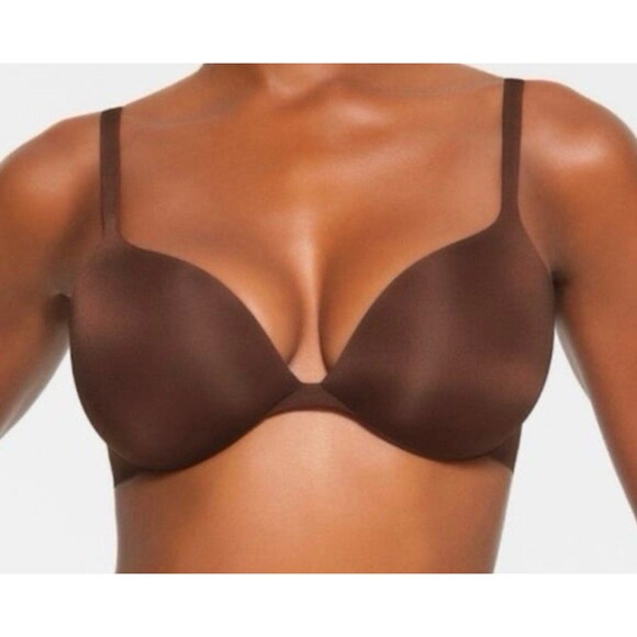 SKIMS | Ultimate Collection Push Up Plunge Bra - Size 34DD. - Picture 6 of 7
